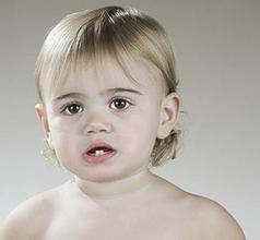 牙齿地包天可以自己咬回来吗,孩子牙齿地包天矫正最佳时间