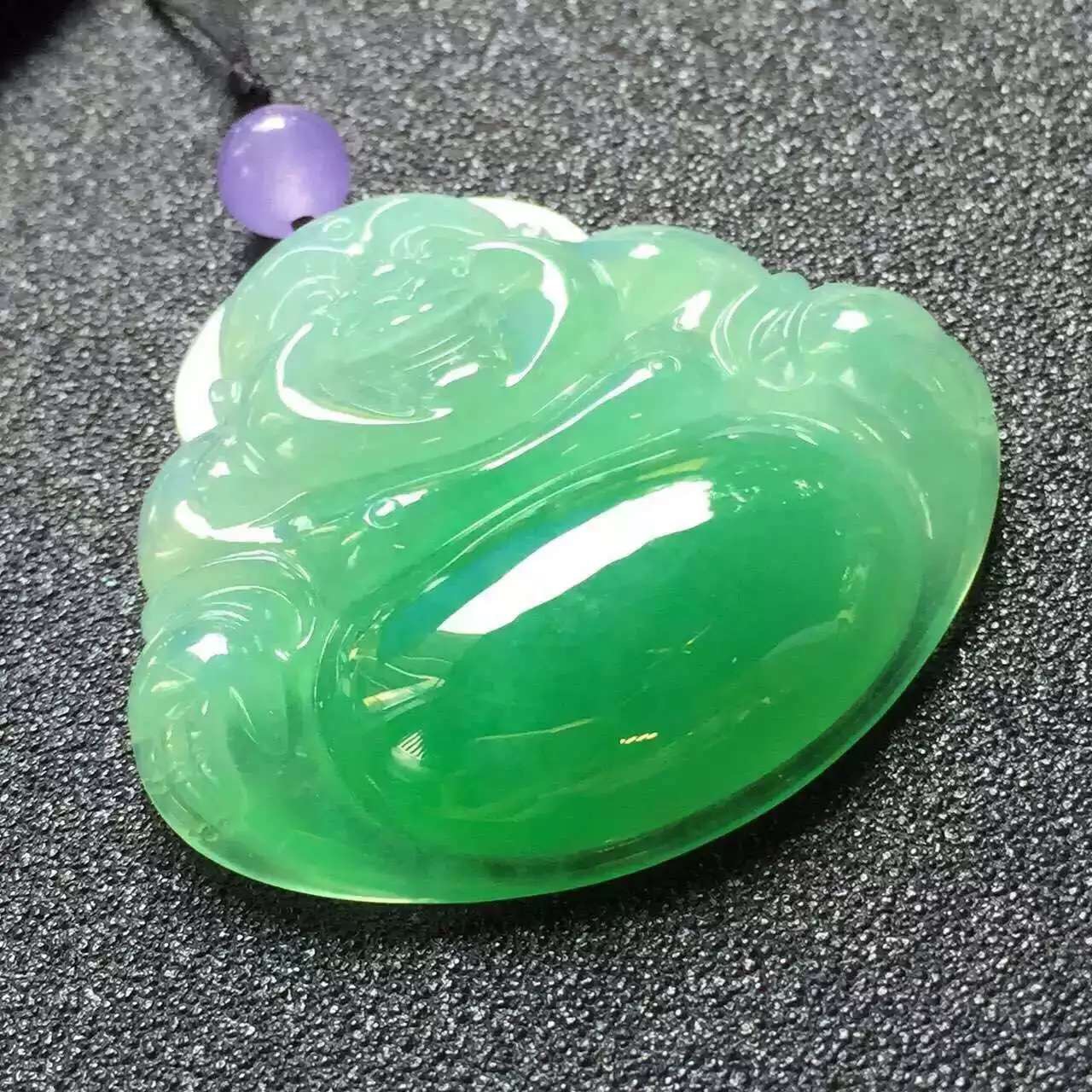 翡翠微商教程4.当一个客户总在询问高价位的货时该怎么做。