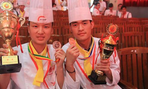 上海新东方学厨师考证,新东方烹饪学校学厨师如何报名