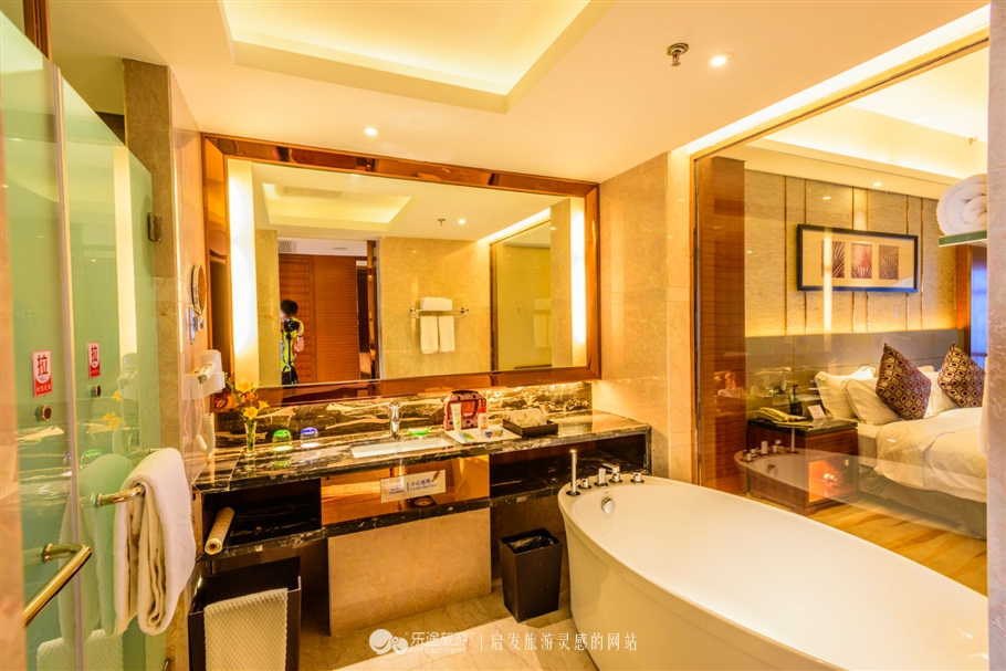 碧桂园十里金滩酒店海边上的五星酒店