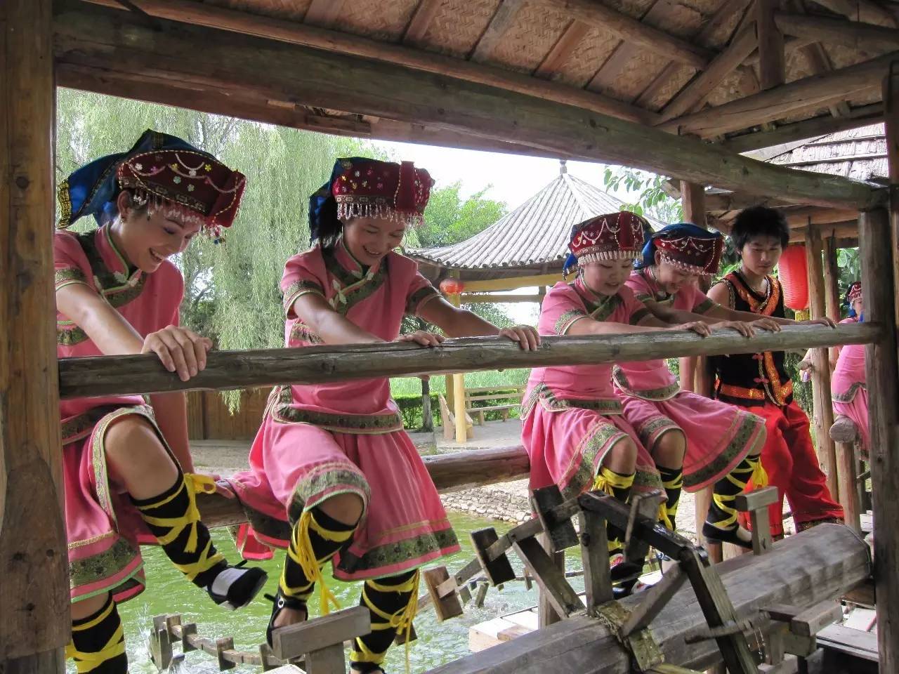 大写的赞!河源这个少数民族特色的景区被评为国家3*级A**