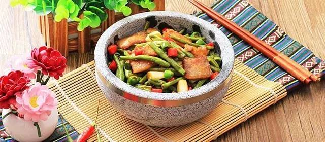 牛排骨用空气炸锅怎样做好吃鲜嫩,排骨鲜嫩多汁的技巧