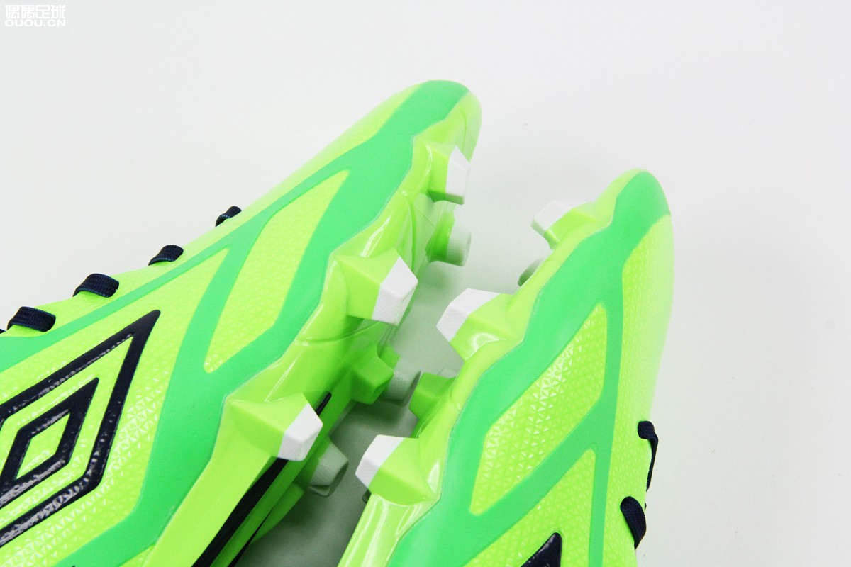 茵宝足球鞋四种形态,茵宝足球鞋velocita的优点