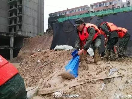 新乡暴雨受灾视频,新乡特大暴雨抢险动态视频