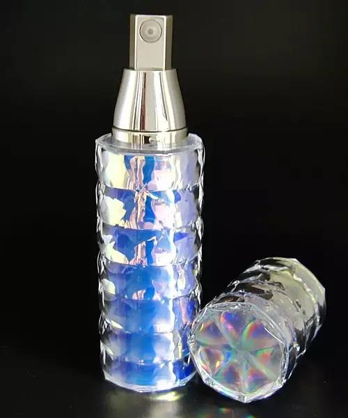 赵薇和王菲是如何成为闺蜜的,王菲和赵薇是一样的人