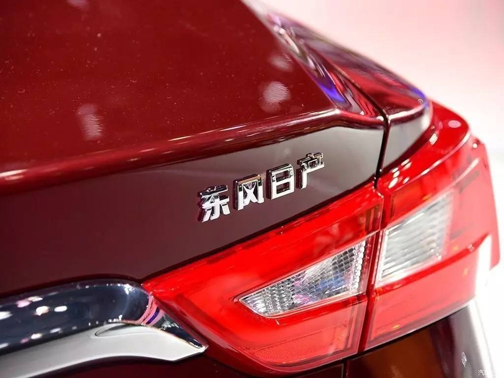 为啥都喜欢抠掉字母车标,用不用抠车标