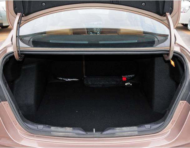 撑门面的四款车,中华品牌车型导购