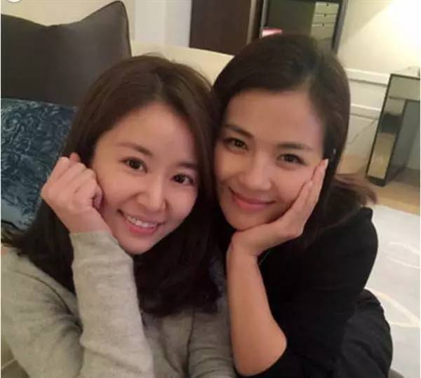 赵薇和王菲是如何成为闺蜜的,王菲和赵薇是一样的人