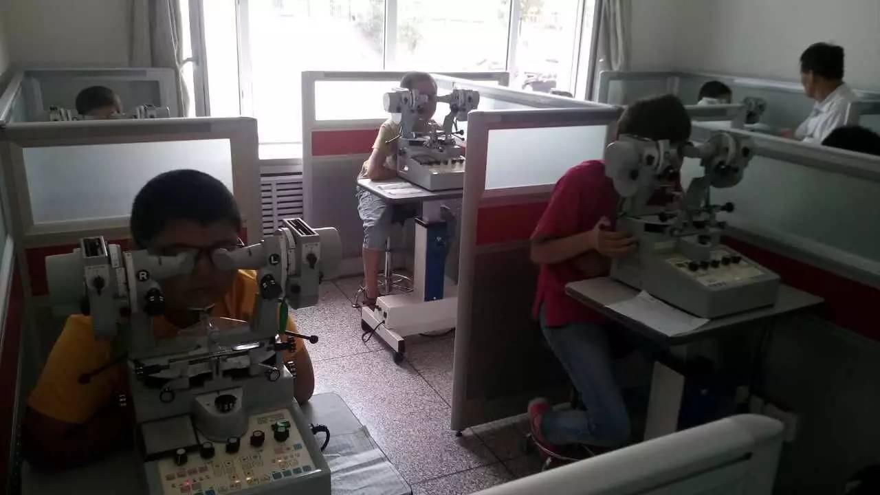 关于治疗近视的最新消息,近视治疗问题有没有新突破