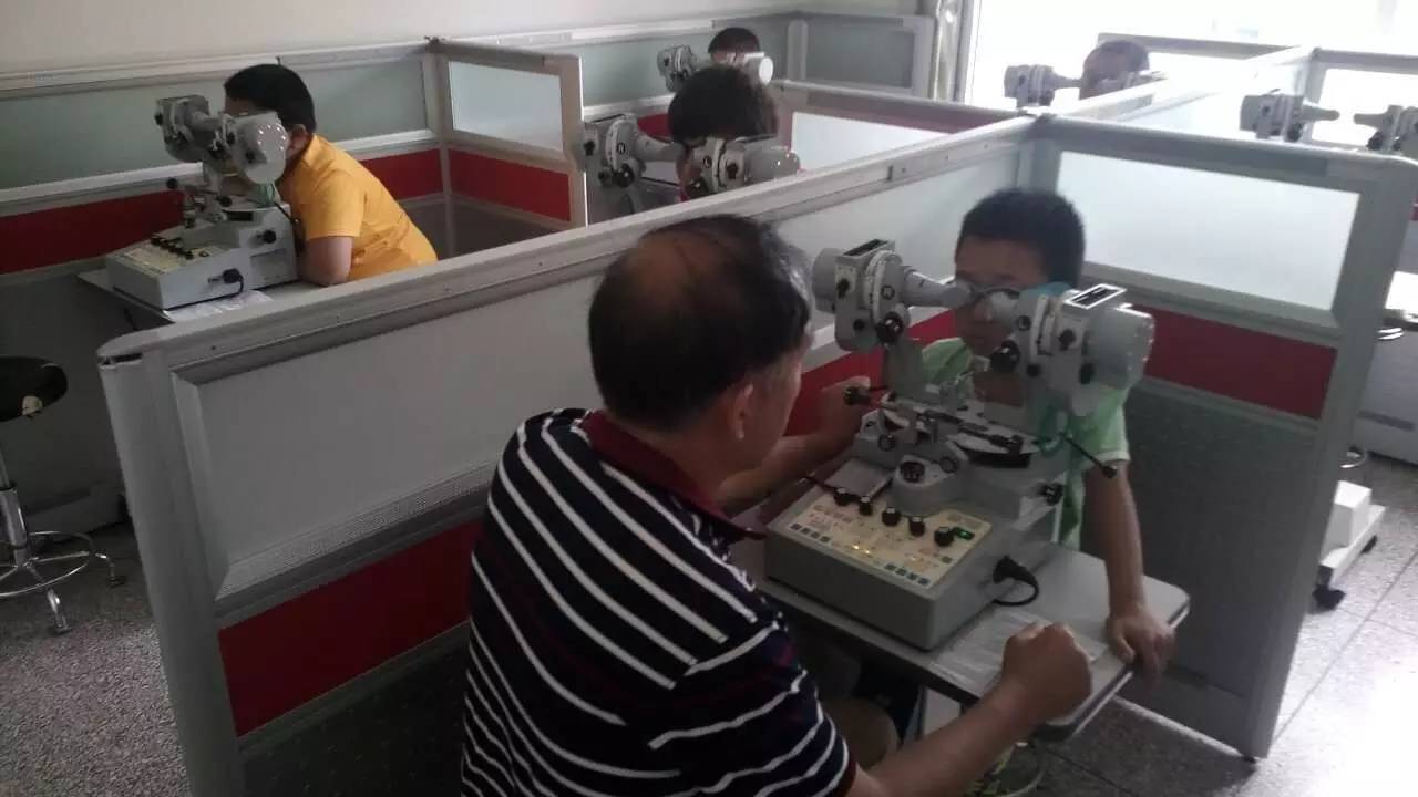 关于治疗近视的最新消息,近视治疗问题有没有新突破