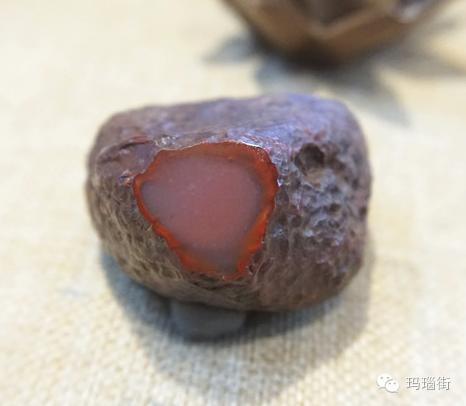 盐源玛瑙与紫绿玛瑙,紫绿玛瑙和盐源玛瑙哪个值钱