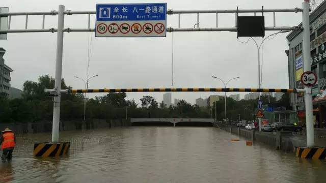 今天，全国人民都在关注这座城市！｜赣州人涉水一定要注意！