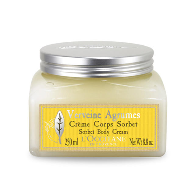 什么牌子身体乳不油腻又保湿,哪些身体乳保湿不过敏呢