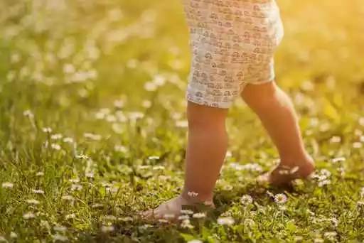 孩子走路内八字要不要管?怎么管?答案都在这儿了!