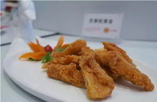 正大柳叶脆香鸡出餐,正大食品新奥尔良鸡腿