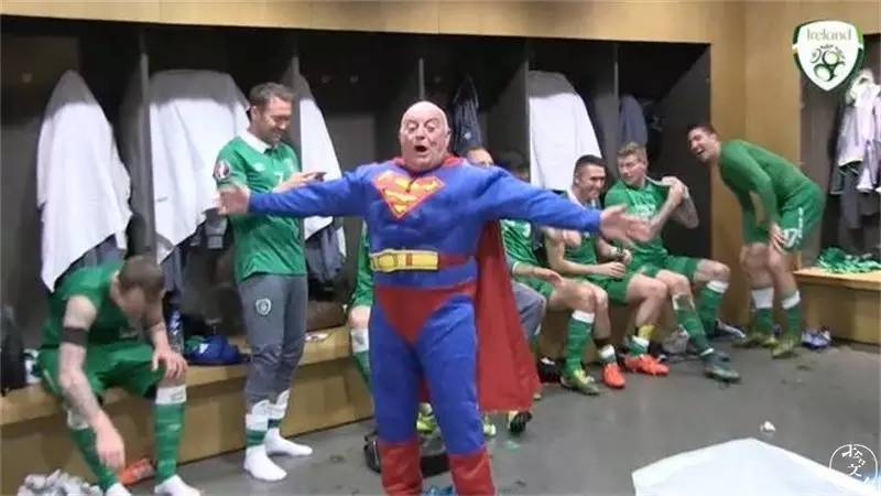 我很敬佩那些孝顺的人,我敬佩的爱国人士范文