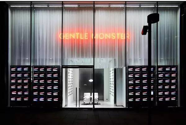 快拿下这只温柔野兽,TA能帮你挡脸藏肉!