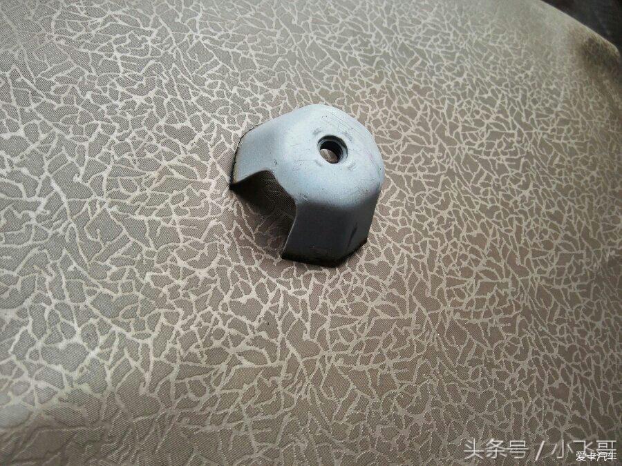 备胎改下挂式,背负式备胎改底挂怎么改