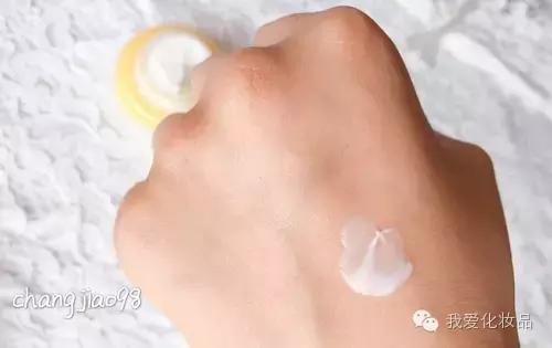 护肤类最佳单品整理、十款精华测评