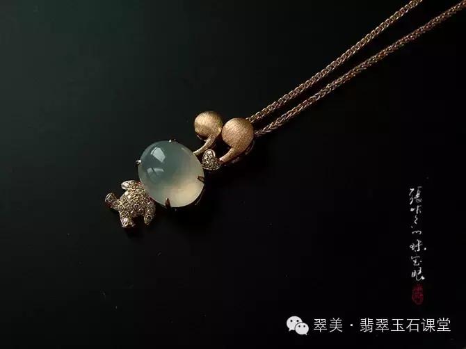 绿色翡翠和红色翡翠一起镶嵌,翡翠镶嵌垫底色和不垫底的区别