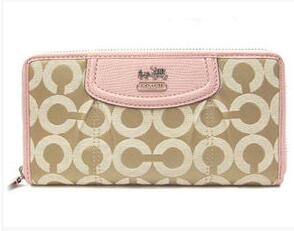 没有一个包包解决不了的问题，如果有就再买一个