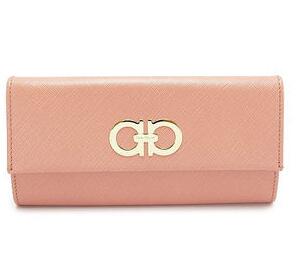 没有一个包包解决不了的问题，如果有就再买一个