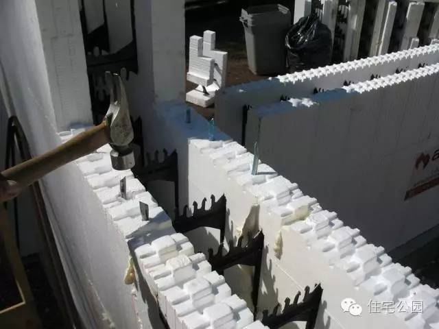 保温模板建房的弊端,新型保温一体化建房