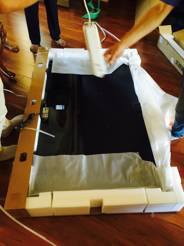 客厅变身小影院，1.5万入了乐视超4Max703D电视