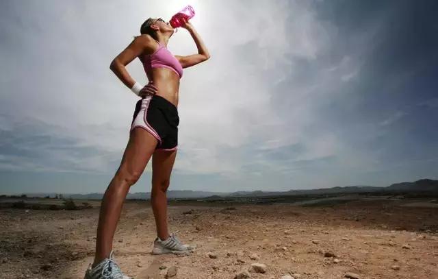 该怎么练才能跑好一场马拉松,跑半程马拉松的26个技巧与建议