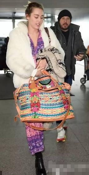 王菲章子怡都爱的“花布兜儿”可不是背去买菜的！