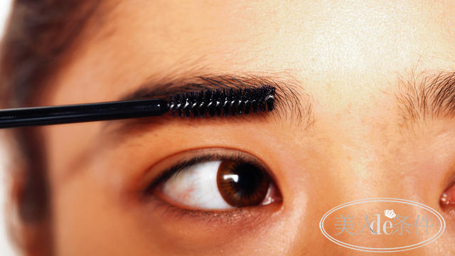 教你美|网红眉OUT!请收下这3款个性粗眉妆!