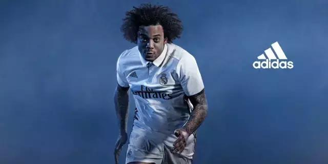 同为骚紫色，你的选择是皇马还是巴萨？