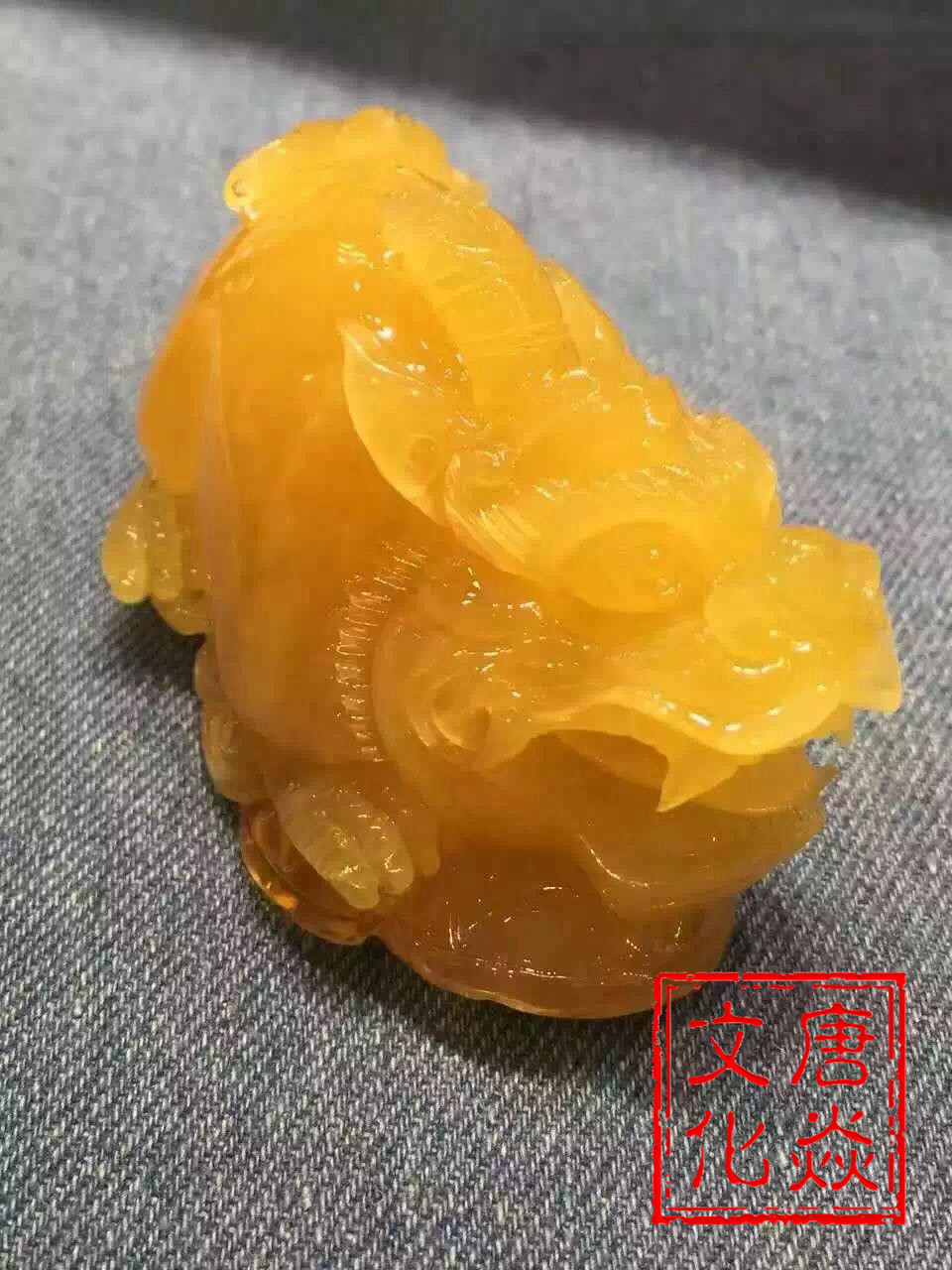 普通蜜蜡能盘成鸡油黄吗,蜜蜡鸡油黄为什么越盘越白