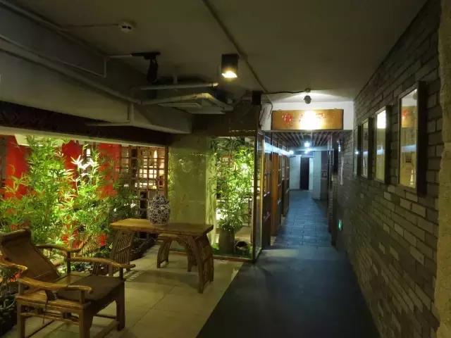 成都烧烤没和你闹！来来来，撸了这一杯，还有三杯……