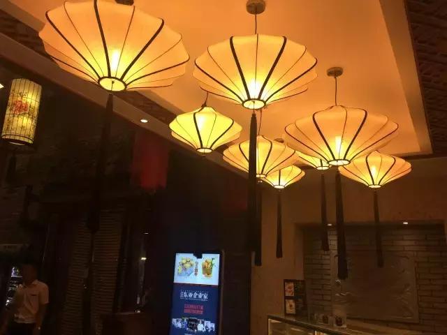 成都烧烤没和你闹！来来来，撸了这一杯，还有三杯……