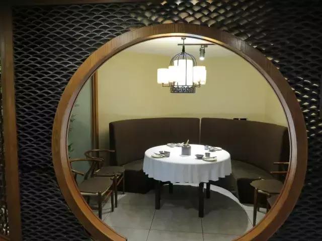 成都烧烤没和你闹！来来来，撸了这一杯，还有三杯……