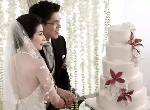 郭晶晶霍启刚，这对豪门夫妻没有狗血只有励志