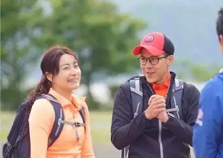 郭晶晶霍启刚，这对豪门夫妻没有狗血只有励志