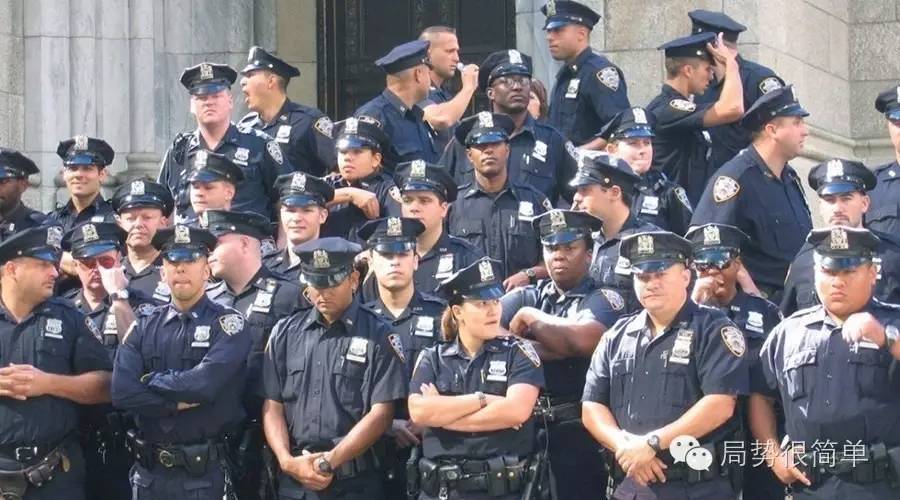 如何才能当上美国警察,美国人如何做一名正式警察