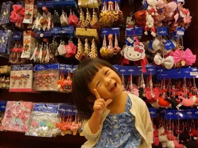 小孩真的什么东西都可以塞进鼻孔？