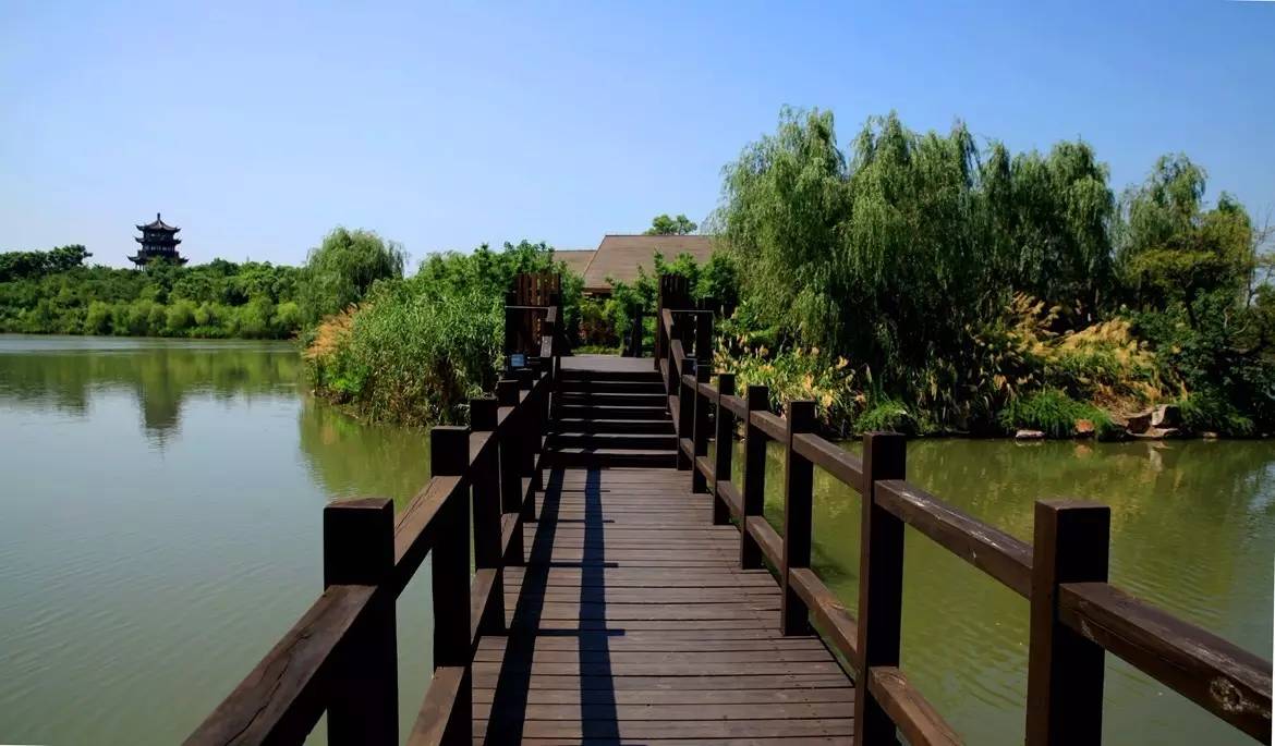 无锡属于贫穷吗,无锡算是小城市吗