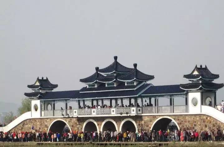 无锡属于贫穷吗,无锡算是小城市吗