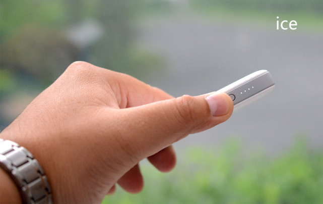 荣耀10000快充充电宝,荣耀充电宝12000毫安66w快充