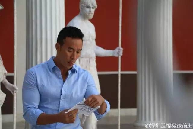 用生命在搞笑的《极速前进》肌肉男究竟是谁？竟和吴彦祖是好基友