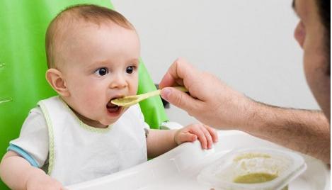 断奶时间妈妈要吃什么比较好,喂母乳的宝宝怎么吃米粉