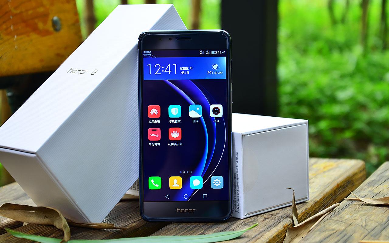 荣耀8测评金铲铲,荣耀8有深度测评