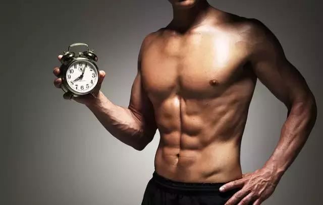 该怎么练才能跑好一场马拉松,跑半程马拉松的26个技巧与建议