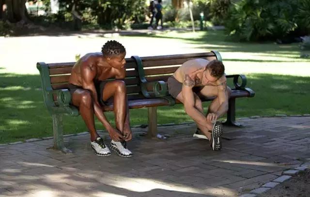 该怎么练才能跑好一场马拉松,跑半程马拉松的26个技巧与建议