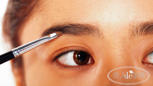 教你美|网红眉OUT!请收下这3款个性粗眉妆!