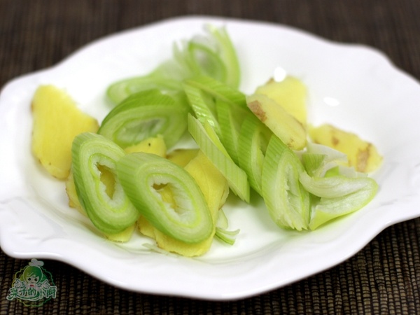 肯德基鸡腿怎么做不脱壳,肯德基鸡腿的简单又好吃教程